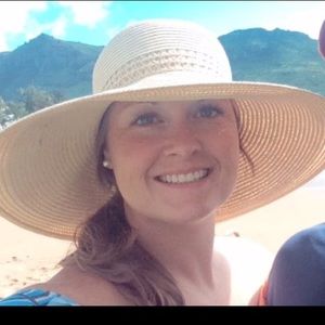 Meet your Posher, Suzanne